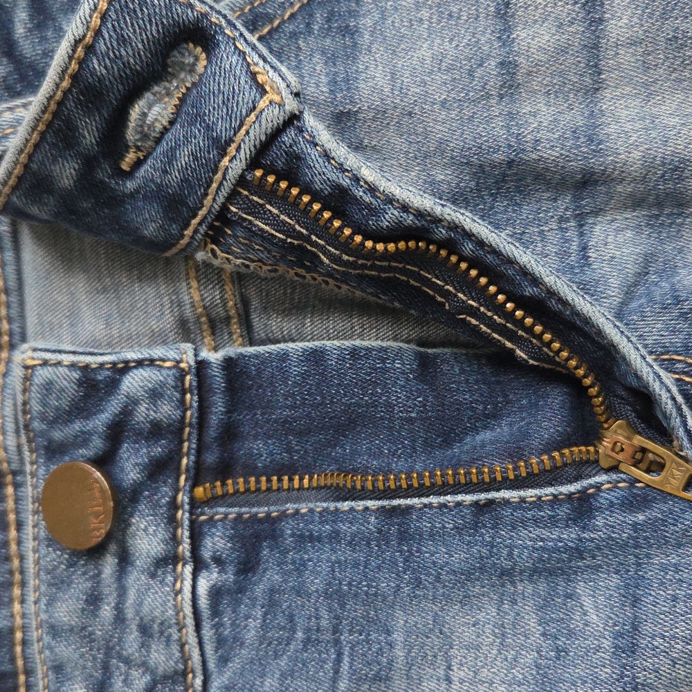 BKE Buckle Stella Women's Distressed Jean Shorts Size 32 Used Excellent Cond. - Picture 14 of 15